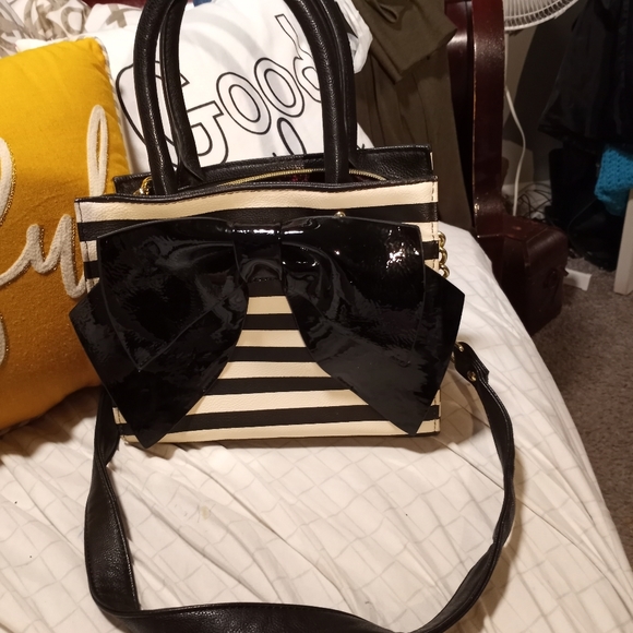 Purse - Picture 7 of 8